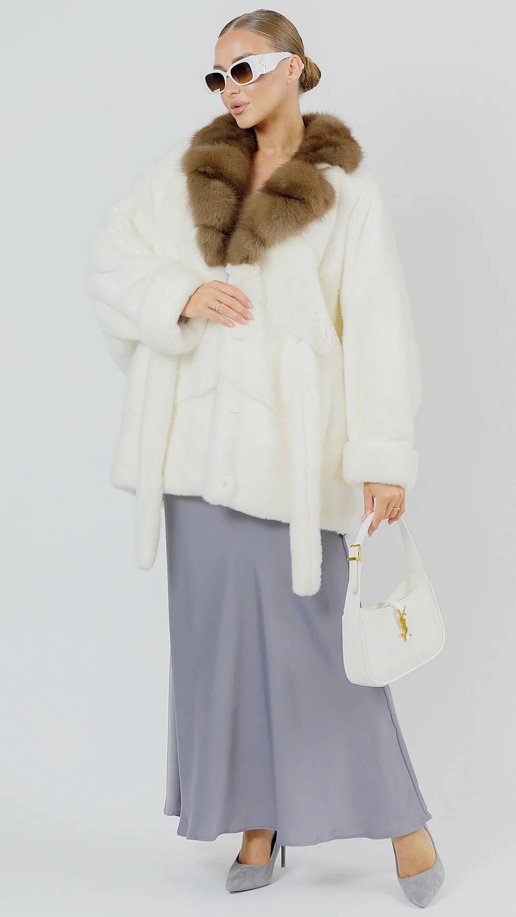 Шуба из норки White с английским воротником из меха куницы - фото №2