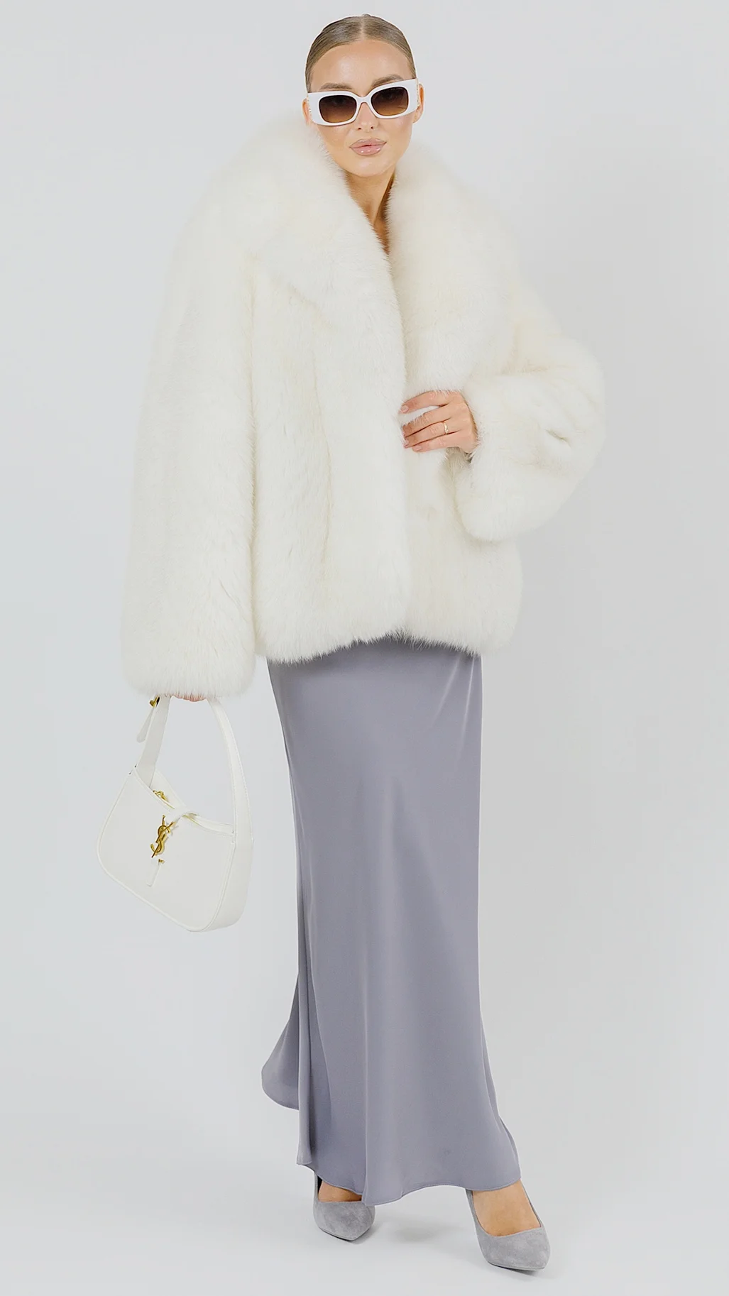 Полушубок из меха полярной лисы - фото №2