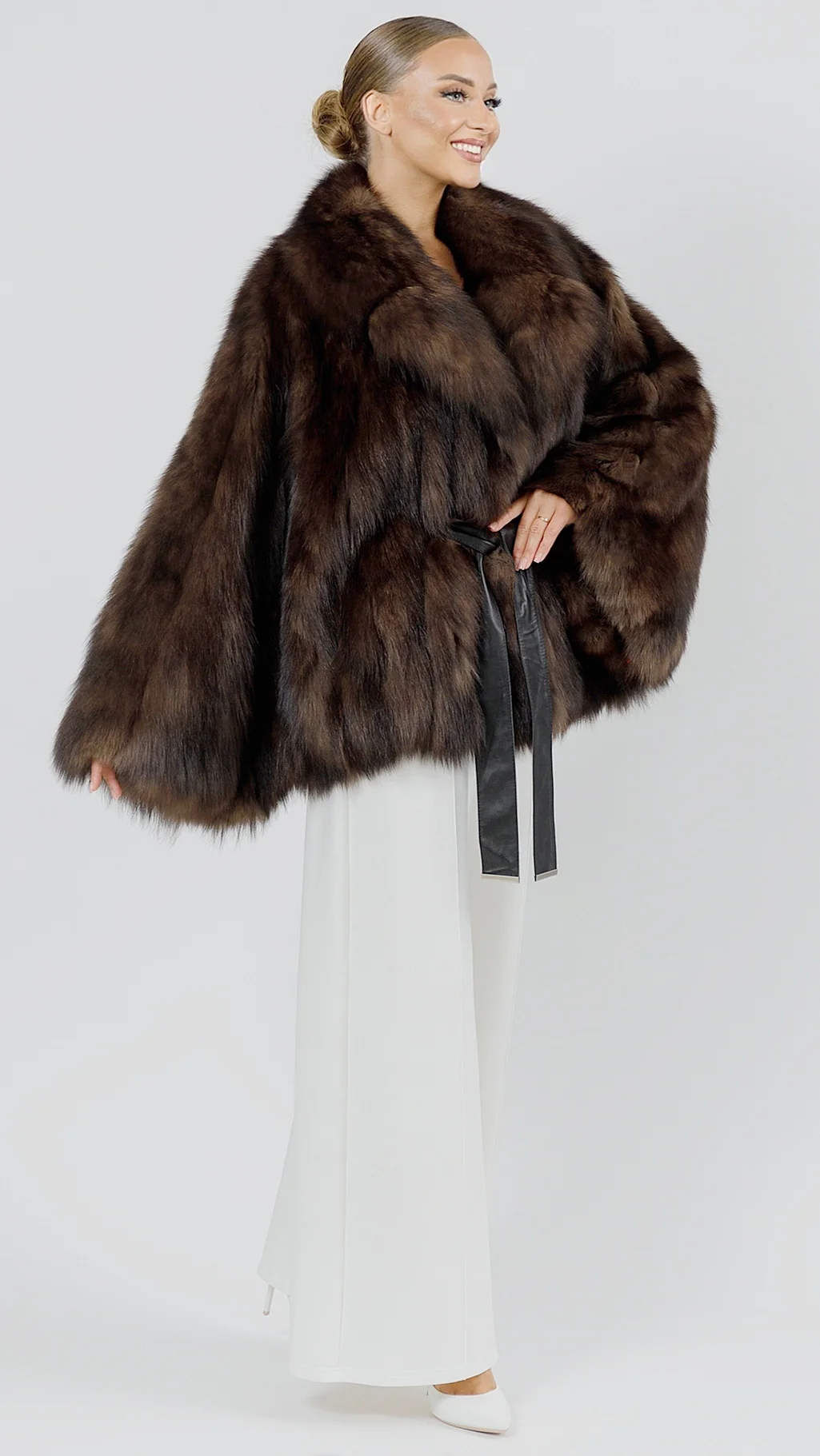 Полушубок из меха канадской лисы под соболь - фото №2