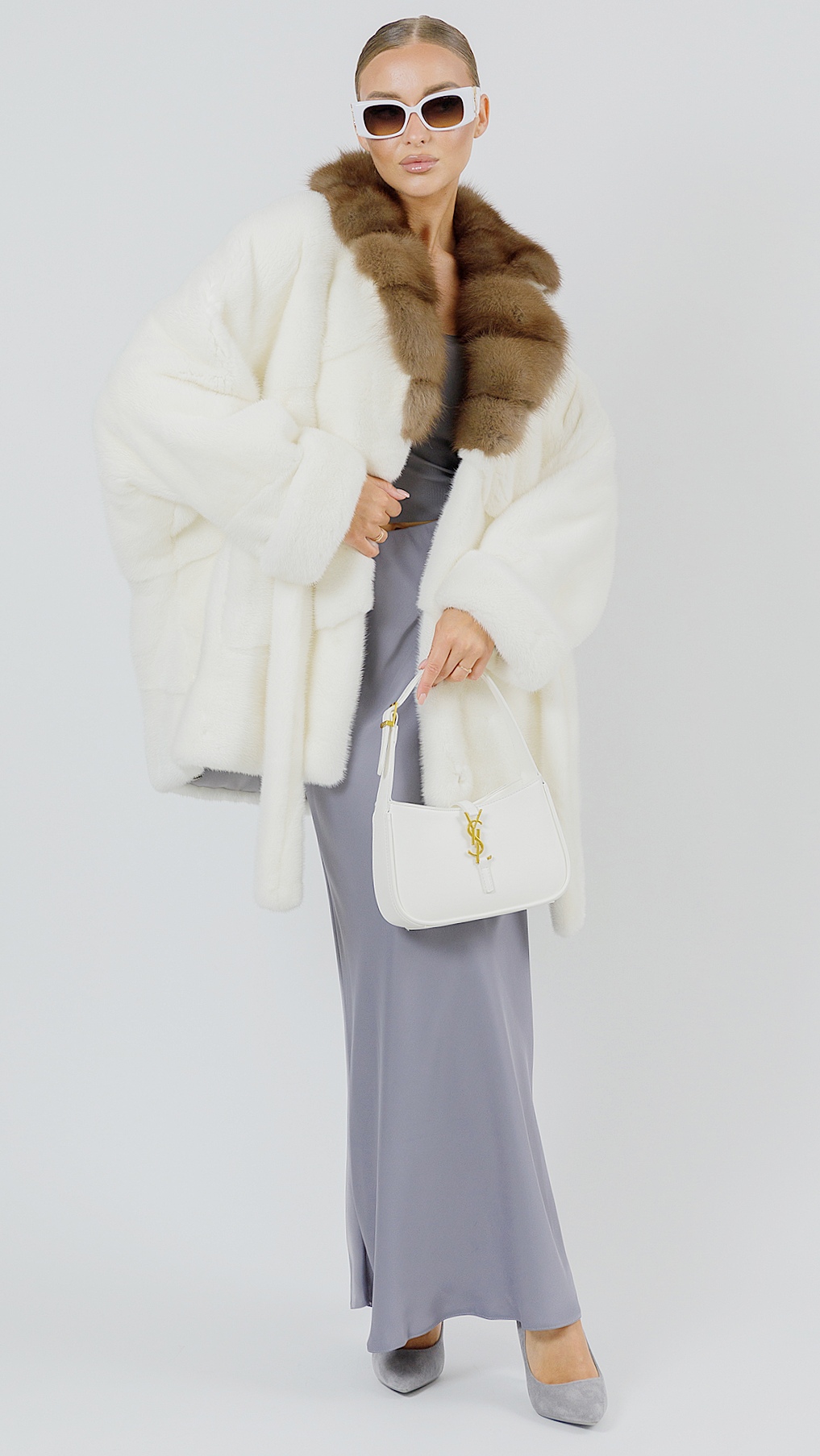 Кимоно из норки White с английским воротником из меха куницы