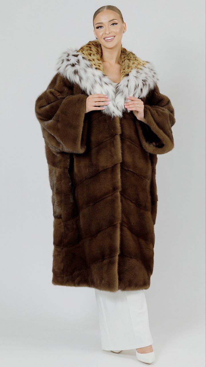 Шуба Merely fashion maxi из меха норки Chocolate с капюшоном из меха лисы