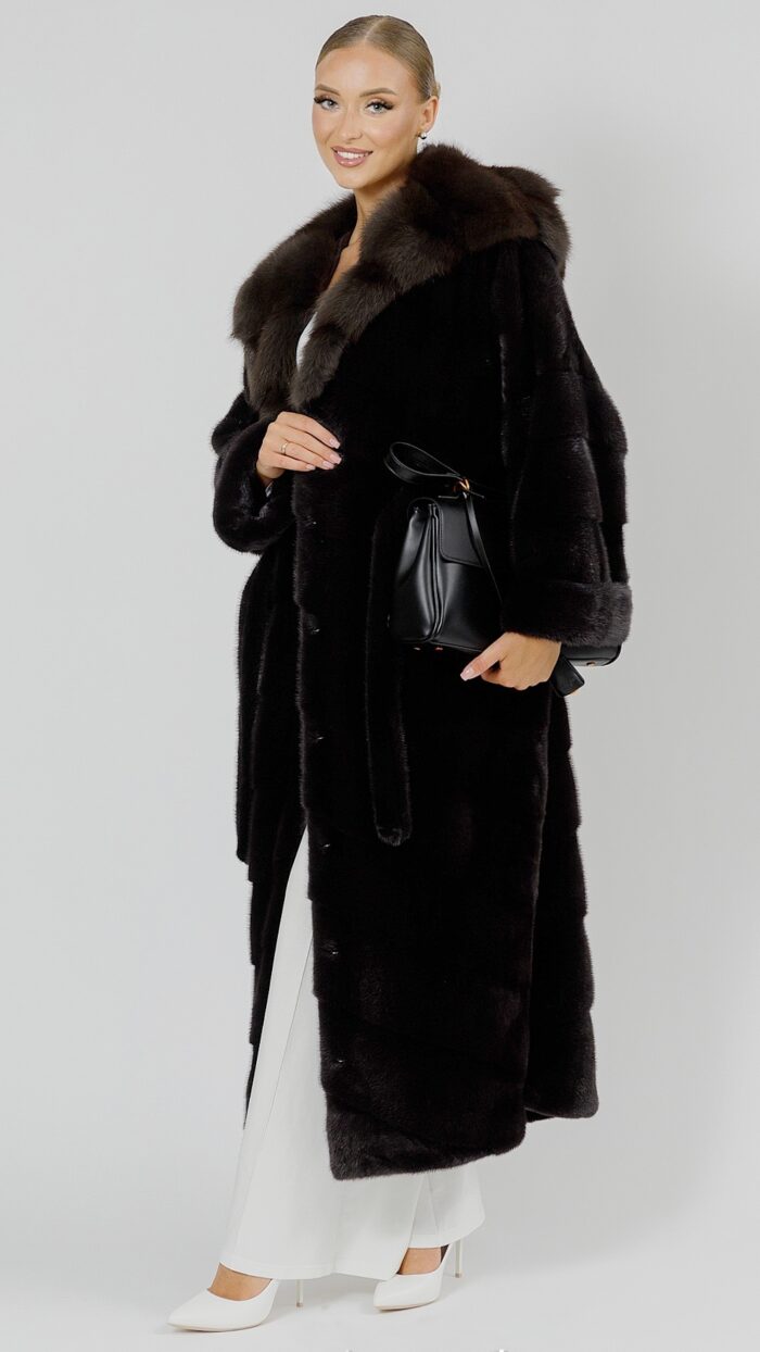 Шуба Fashion art из норки Black с капюшоном из меха куницы