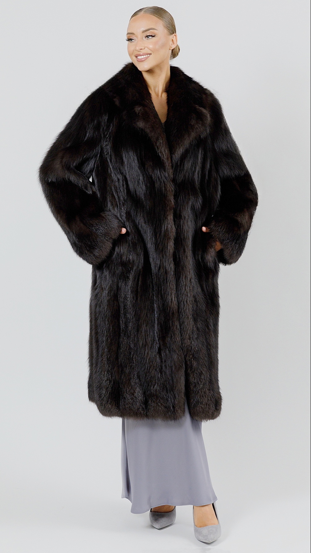 Шуба из меха канадской лисы под соболь